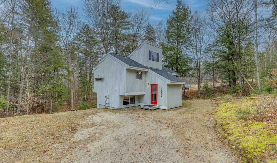 37 Pegwood Hill Rd, Campton, NH 03223 - 2 Beds, 2 Bath
