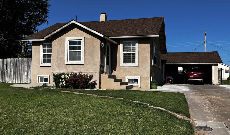 807 Avenue F, Beaver, OK 73932 - 3 Beds, 2 Bath