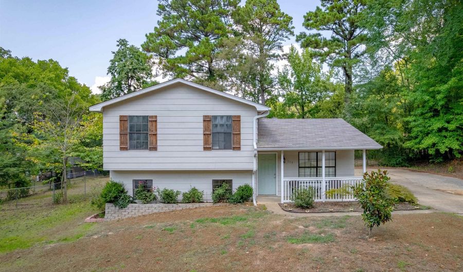 819 Sherris Ln, Benton, AR 72019 - 4 Beds, 3 Bath
