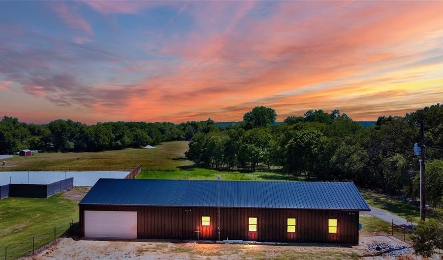 2019 N Lake Dr, Weatherford, TX 76085 - 2 Beds, 2 Bath