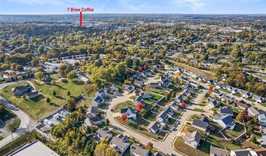 672 Berrywine Ln, Arnold, MO 63010 - 5 Beds, 4 Bath