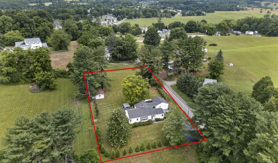 299 Old Eleven Dr, Abingdon, VA 24210 - 3 Beds, 2 Bath