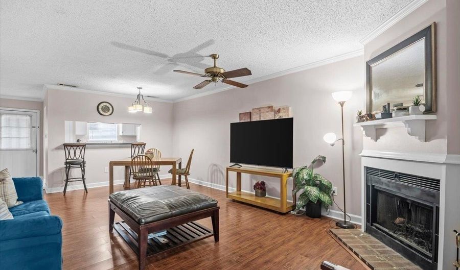 4388 Stumberg Ln, Baton Rouge, LA 70816 - 2 Beds, 3 Bath
