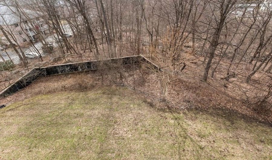 10 Cunningham Ln 204, Billerica, MA 01821 - 2 Beds, 2 Bath