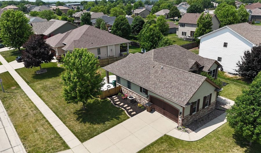 1736 Ashwood Dr SW, Altoona, IA 50009 - 4 Beds, 3 Bath