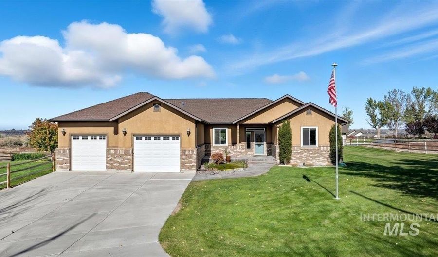 4477 Silver Lakes Ct, Buhl, ID 83316 - 3 Beds, 3 Bath