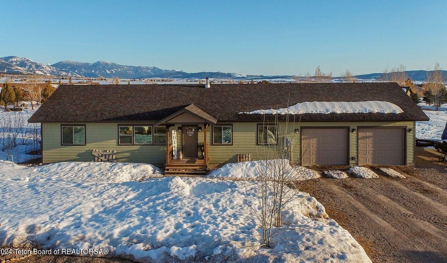 9 CUSTER Dr, Star Valley Ranch, WY 83127 - 3 Beds, 2 Bath