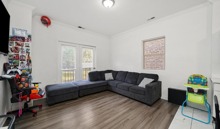 1453 W GARFIELD Blvd Unit 2, Chicago, IL 60636 - 3 Beds, 2 Bath