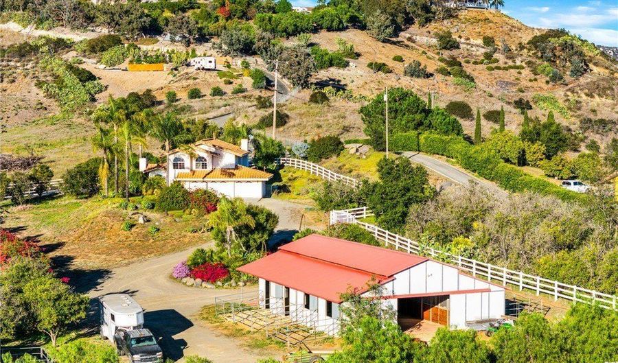 334 Rainbow Crest Rd, Fallbrook, CA 92028 - 3 Beds, 3 Bath