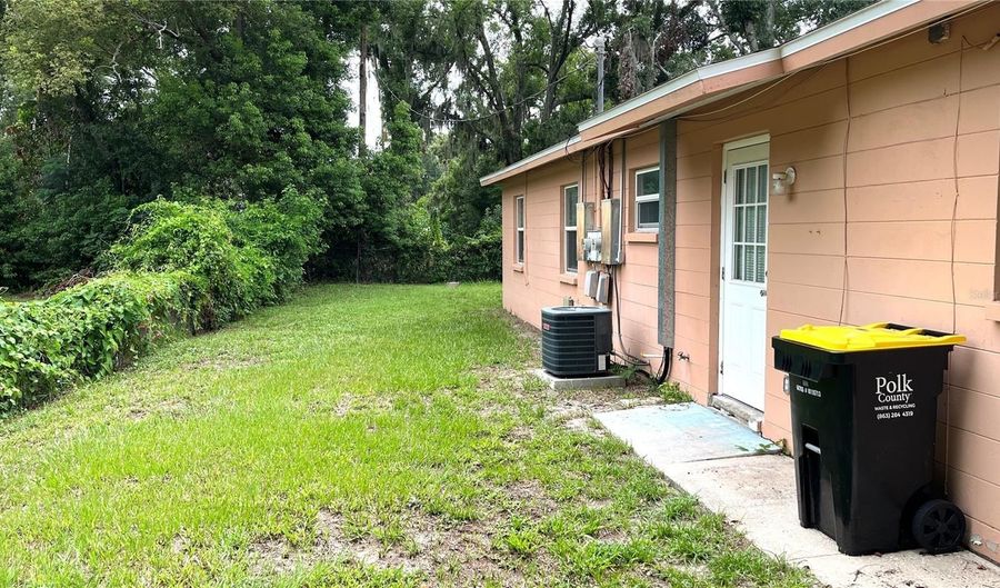 103 JAMES St A, Auburndale, FL 33823 - 2 Beds, 1 Bath