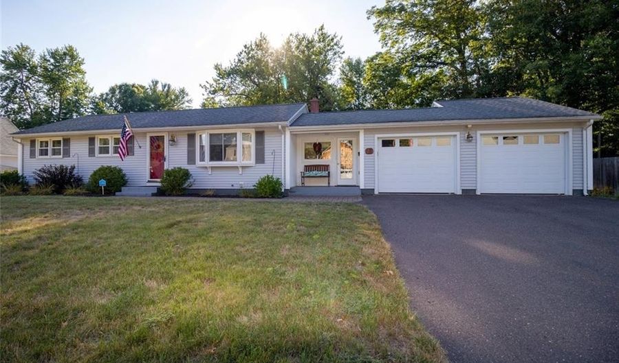 20 Parky Dr, Enfield, CT 06082 - 3 Beds, 2 Bath