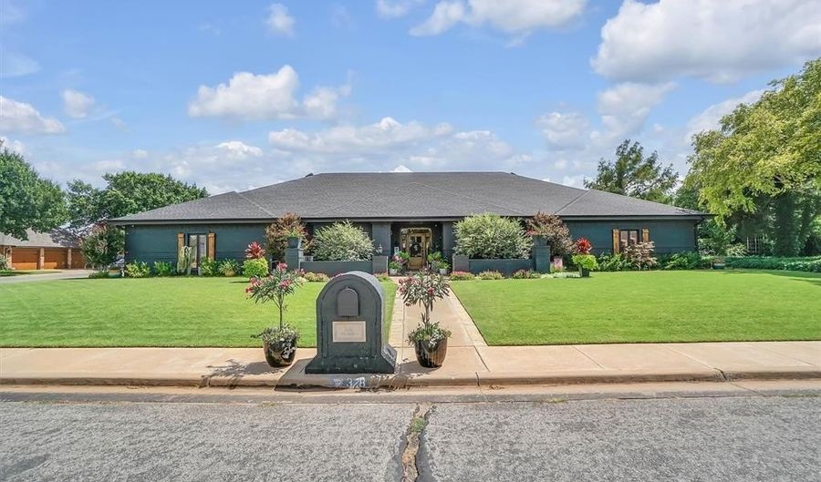 328 Val Verde St, Altus, OK 73521 - 4 Beds, 4 Bath