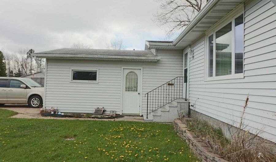 720 Summit St, Aurora, MN 55705 - 2 Beds, 1 Bath