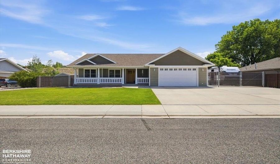 2314 Madison Ave, Cody, WY 82414 - 4 Beds, 3 Bath