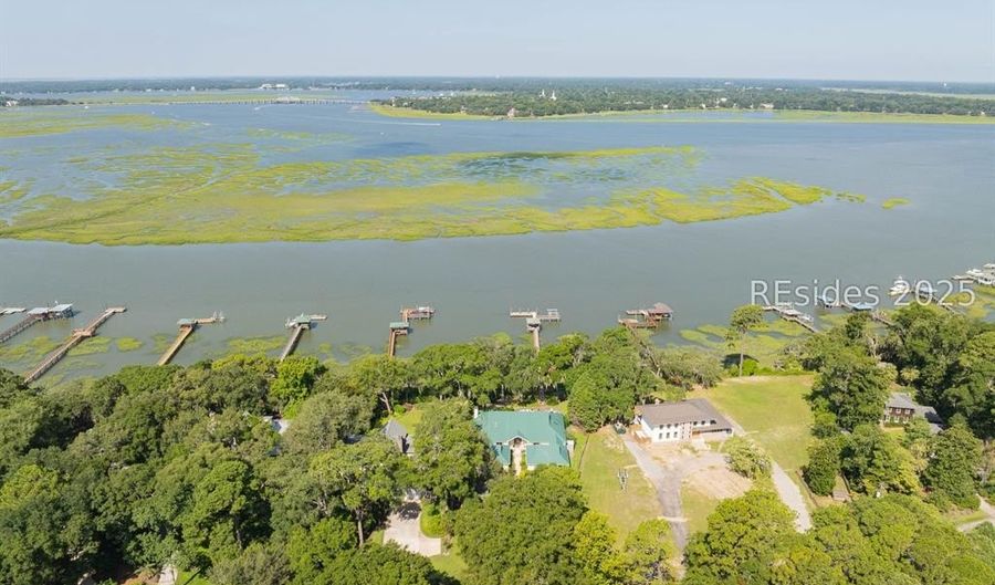 10 Settlers Cv, Beaufort, SC 29907 - 4 Beds, 4 Bath