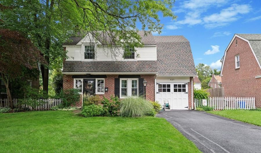 437 E MAGNOLIA Ave, Aldan, PA 19018 - 3 Beds, 2 Bath