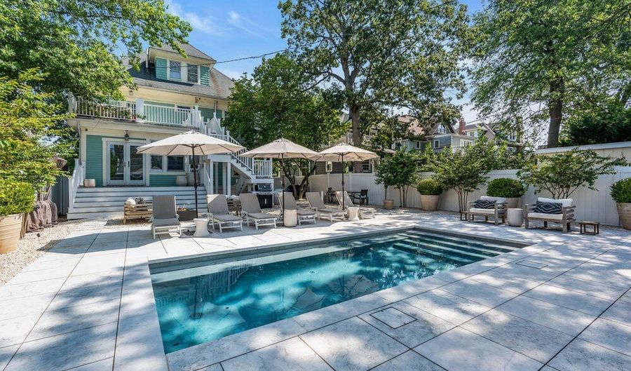 608 Sixth Ave, Asbury Park, NJ 07712 - 6 Beds, 4 Bath