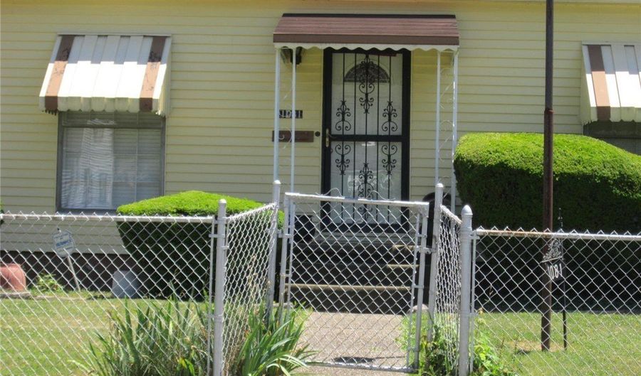 1081 Seward Ave, Akron, OH 44320 - 3 Beds, 2 Bath