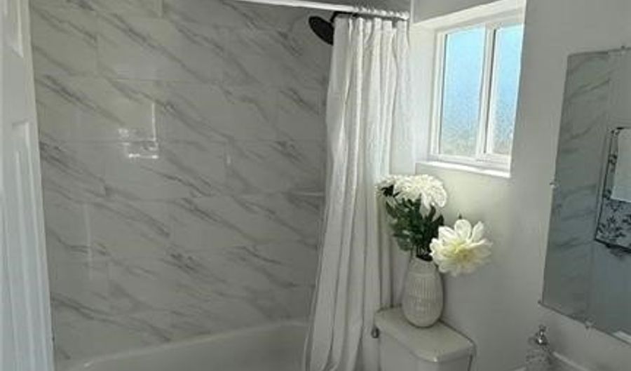 9412 Wilmington Ave, Los Angeles, CA 90002 - 6 Beds, 4 Bath