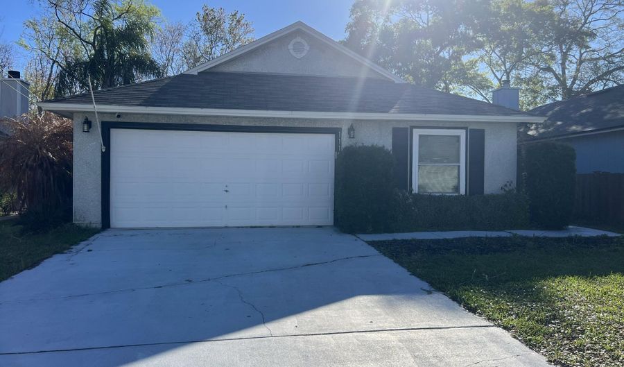 1115 MAIN St, Atlantic Beach, FL 32233 - 4 Beds, 2 Bath
