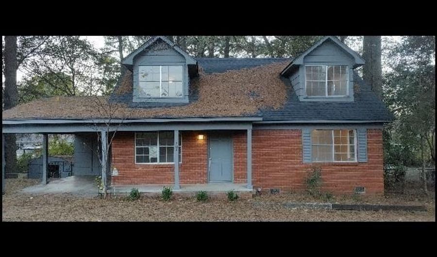 704 Houston Dr, Benton, AR 72015 - 4 Beds, 2 Bath