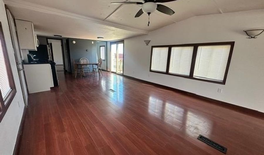 719 ARTESIAN Rd 41, Cheyenne, WY 82007 - 2 Beds, 2 Bath