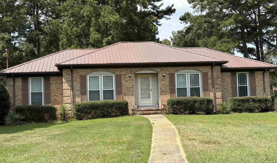 909 LONGVIEW Cir, Adamsville, AL 35005 - 3 Beds, 1 Bath
