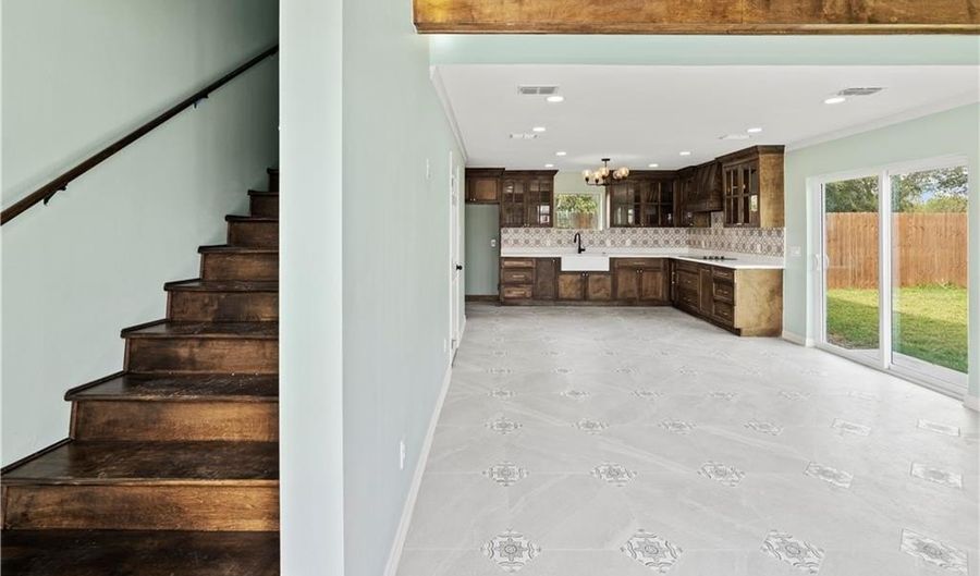 1401 E Karen Dr D, Alton, TX 78573 - 2 Beds, 3 Bath