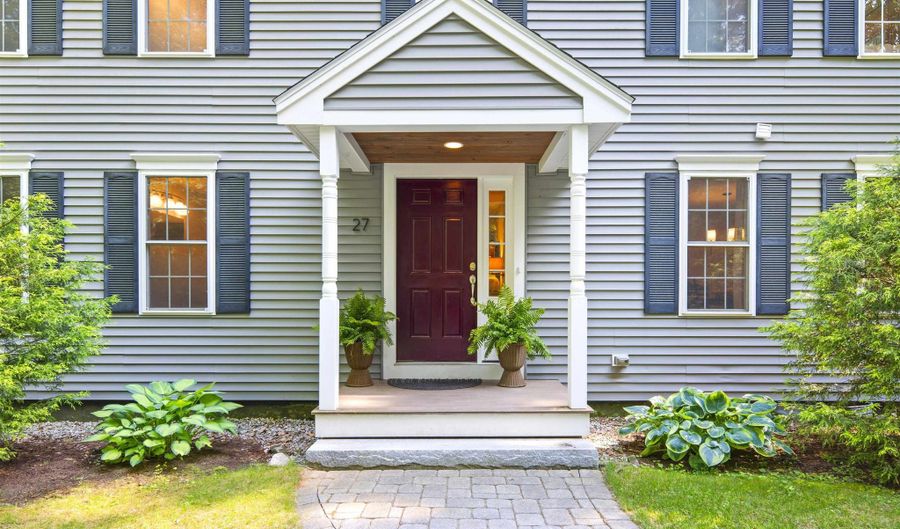 27 Colonel Wilkins Rd, Amherst, NH 03031 - 4 Beds, 4 Bath