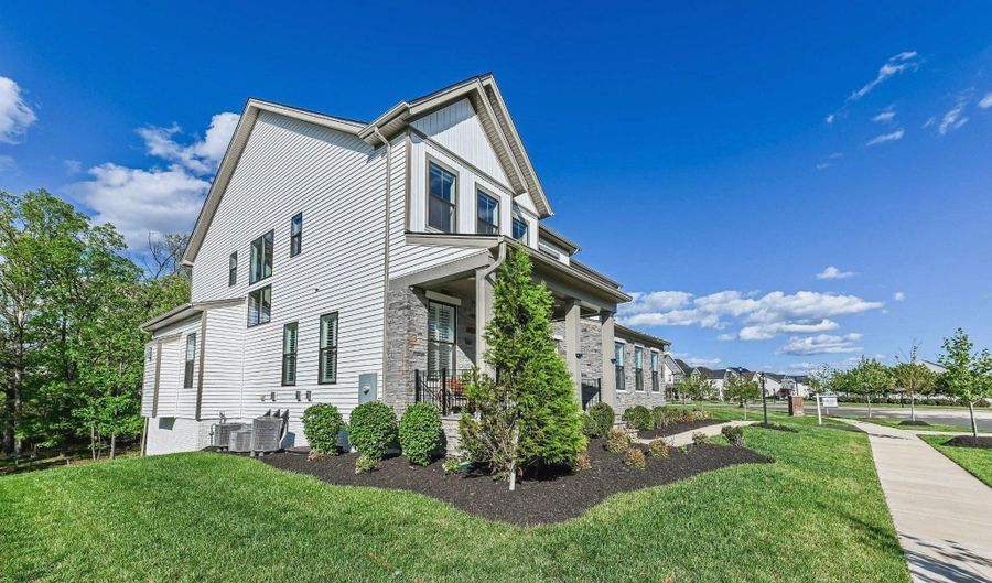25004 FALLING BROOK Cir, Aldie, VA 20105 - 7 Beds, 7 Bath