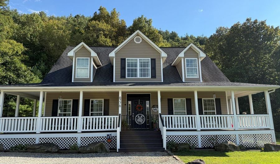 6776 Hwy 28, Almond, NC 28702 - 3 Beds, 3 Bath