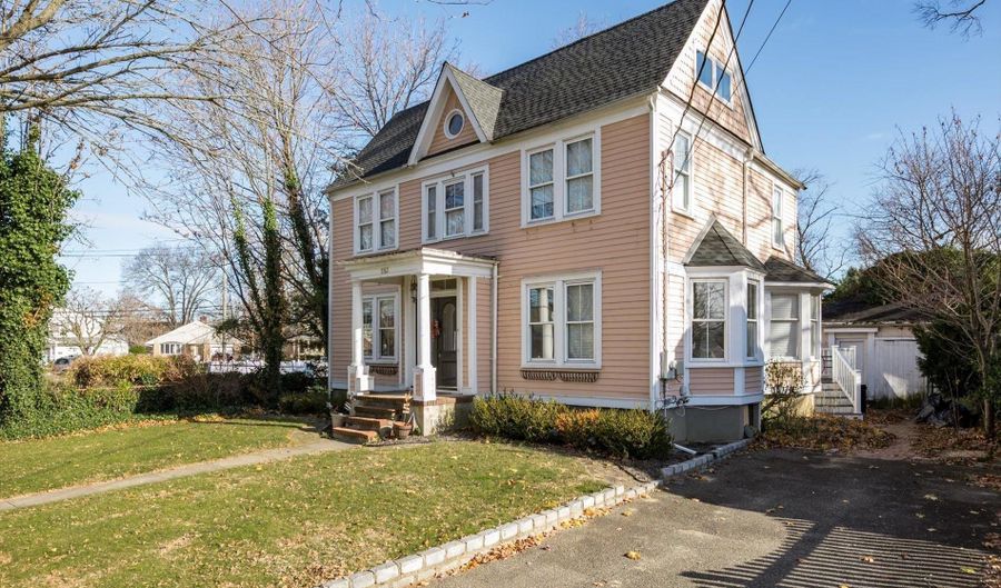 183 Oldfield Ave, Amityville, NY 11701 - 5 Beds, 2 Bath