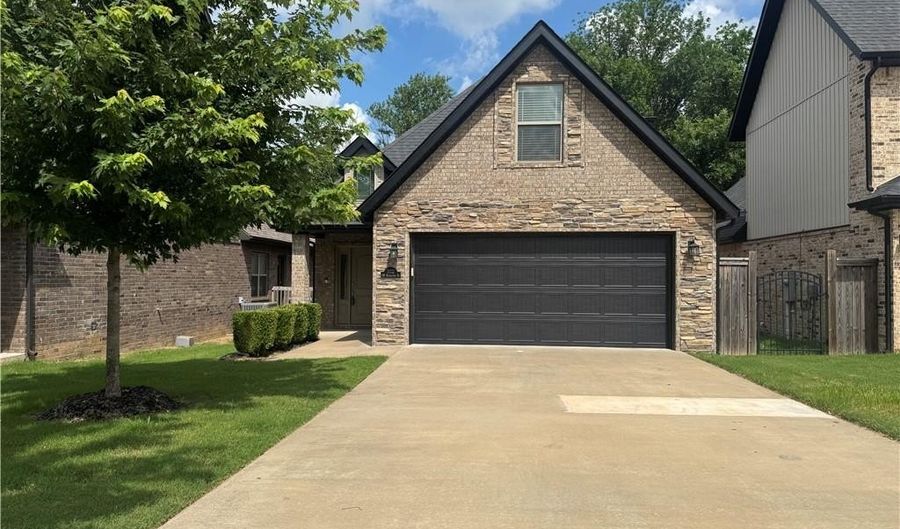 1802 SW Riverstone Rd, Bentonville, AR 72713 - 3 Beds, 3 Bath