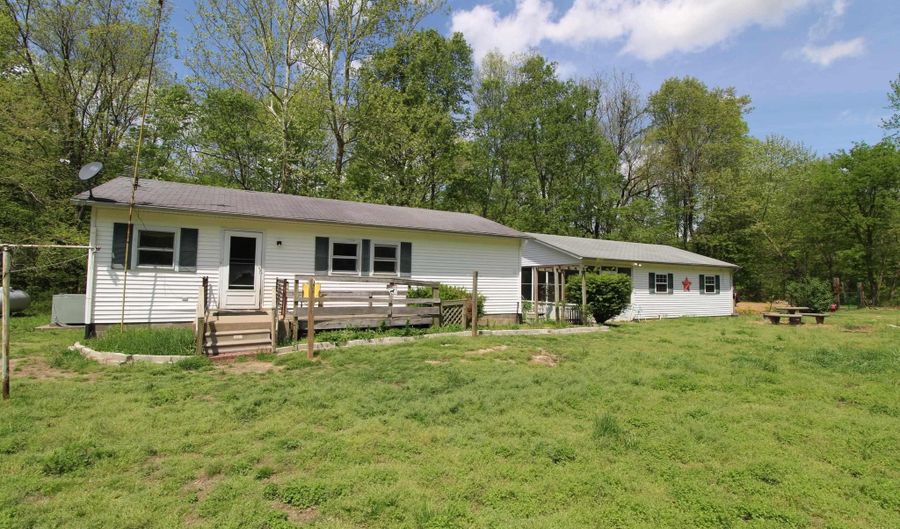 2851 US HWY 51, Arlington, KY 42021 - 3 Beds, 2 Bath