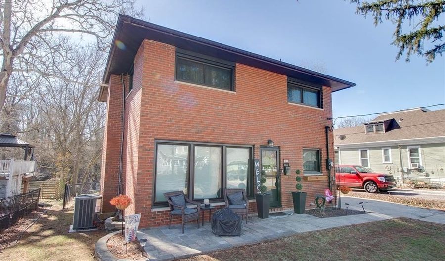 1011 Danforth St, Alton, IL 62002 - 3 Beds, 2 Bath