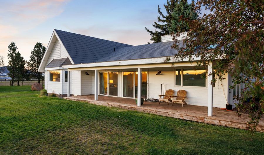 66300 White Rock Loop, Bend, OR 97703 - 4 Beds, 3 Bath