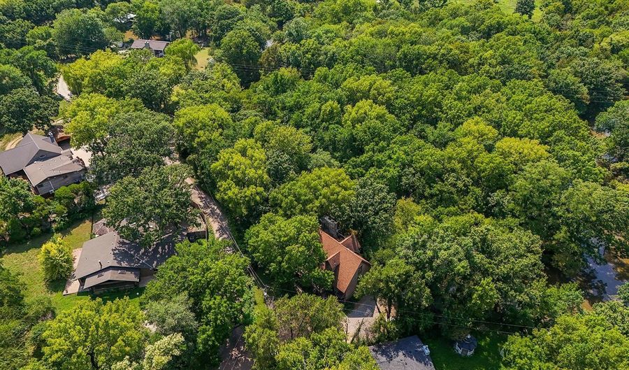 12722 SW Chisholm Trl, Andover, KS 67002 - 4 Beds, 4 Bath