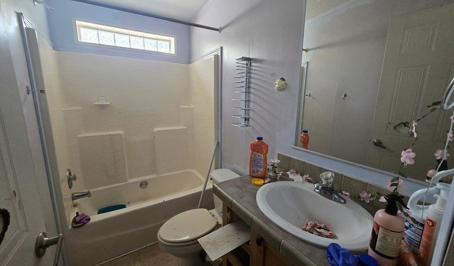 1320 NW 22nd Ct, Bell, FL 32619 - 3 Beds, 2 Bath