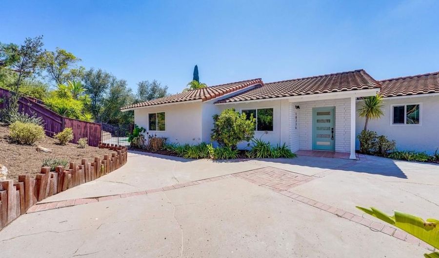 10236 Lake Meadow Ln, Escondido, CA 92026 - 6 Beds, 4 Bath