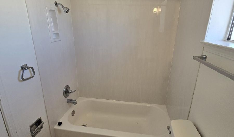 401 Graceland Dr SE C, Albuquerque, NM 87108 - 1 Beds, 1 Bath