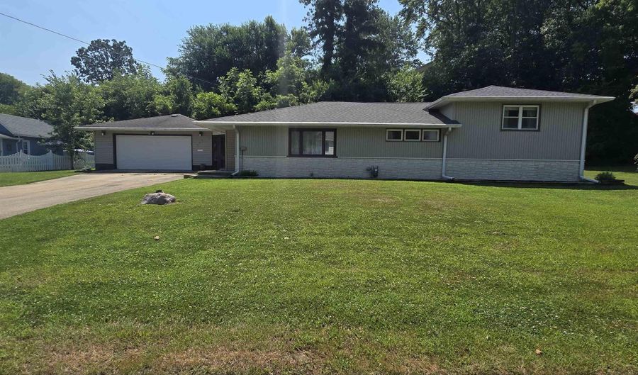 507 S CHURCH St, Albany, IL 61230 - 3 Beds, 2 Bath