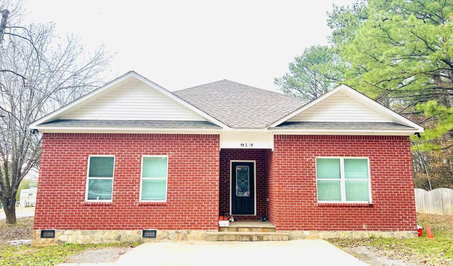 19259 Runway St, Athens, AL 35614 - 4 Beds, 2 Bath