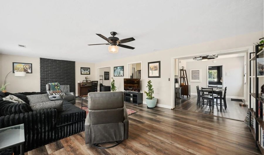 1500 S Citrus Ave, Escondido, CA 92027 - 3 Beds, 2 Bath