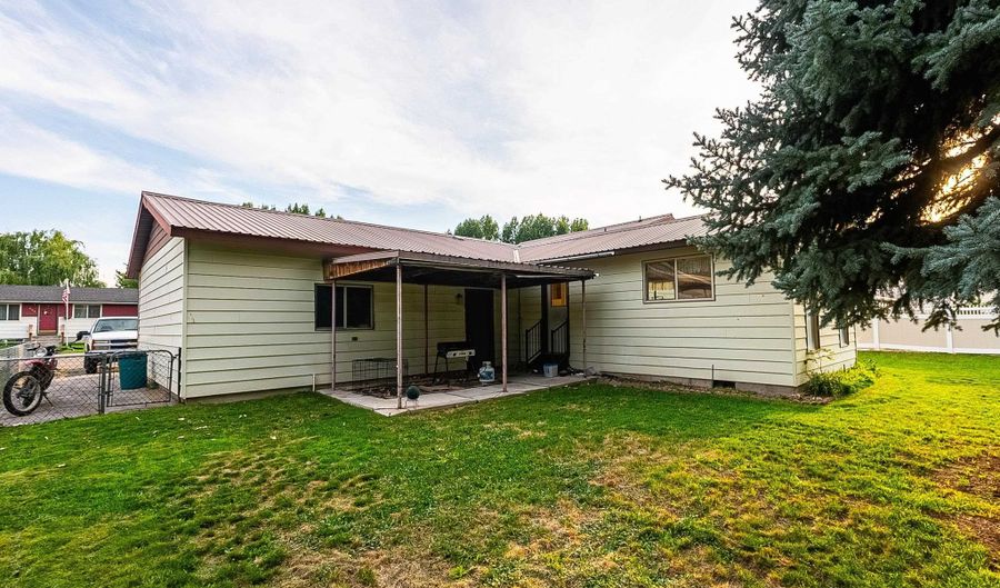 814 Boyd St, Chubbuck, ID 83202 - 3 Beds, 2 Bath