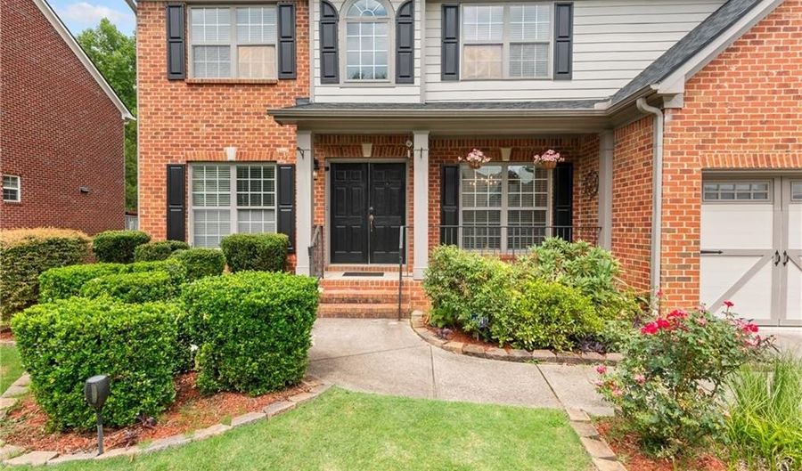 5325 Plymouth Pl, Alpharetta, GA 30005 - 6 Beds, 3 Bath