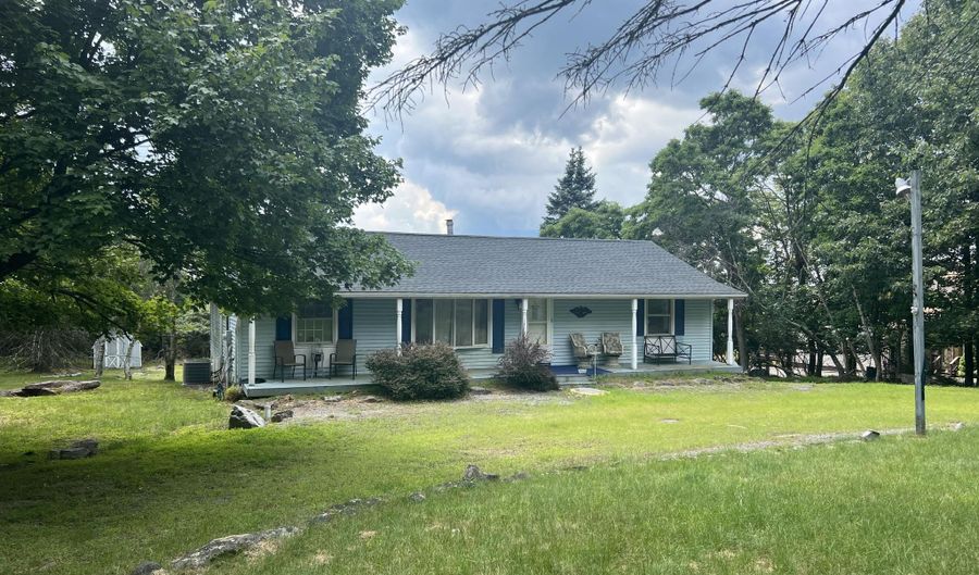 200 Dogwood Ter, Albrightsville, PA 18210 - 3 Beds, 2 Bath