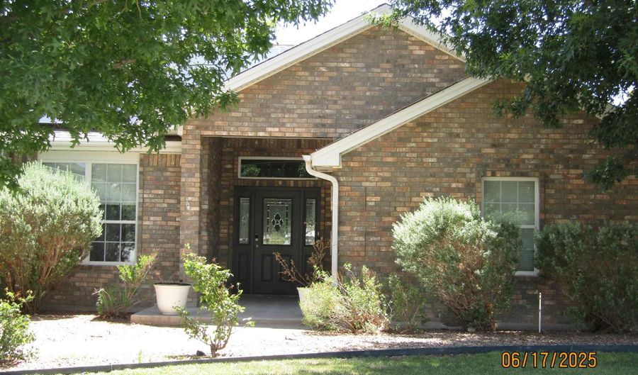 1405 S Lincoln Ave, Artesia, NM 88210 - 4 Beds, 3 Bath