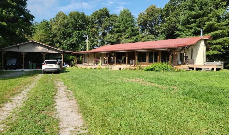 4676 Rugby Pike, Allardt, TN 38504 - 2 Beds, 2 Bath