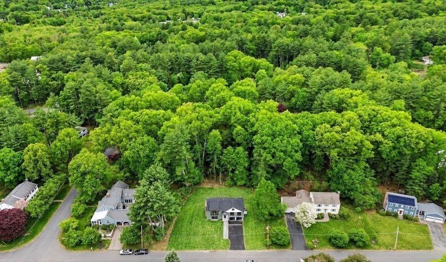 11 Bromfield Rd, Acton, MA 01720 - 3 Beds, 3 Bath