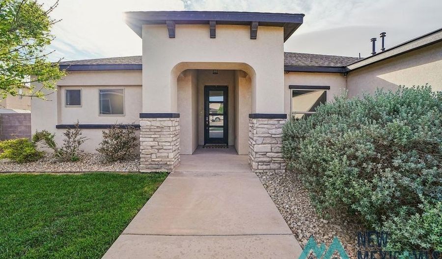 317 Wheat Ct, Carlsbad, NM 88220 - 4 Beds, 2 Bath